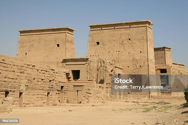 Первый Опора Храм Isis Филы Возле Асуан Верх Египет — стоковые фотографии и другие картинки Африка