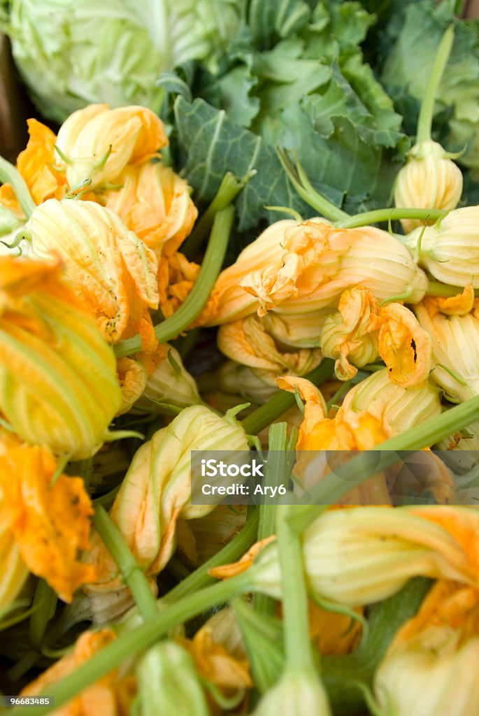 Fiori di zucca - Foto stock royalty-free di Alimentazione sana