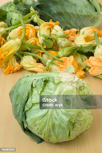 Fiori Di Zucchine - Fotografie stock e altre immagini di Alimentazione sana - Alimentazione sana, Cibi e bevande, Cibo