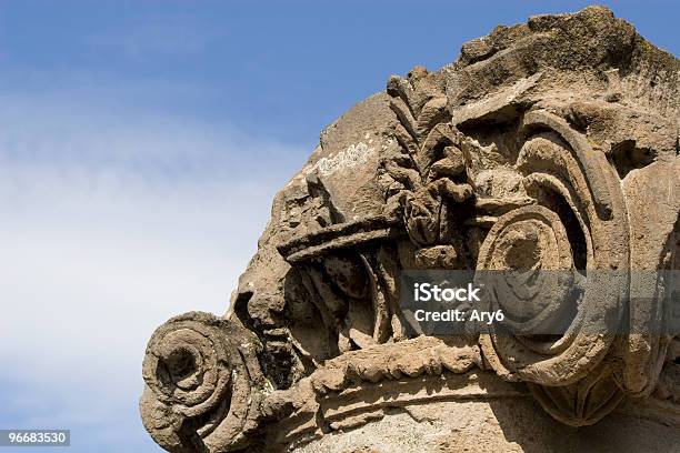 Colonna Capitale - Fotografie stock e altre immagini di Ambientazione esterna - Ambientazione esterna, Archeologia, Architettura