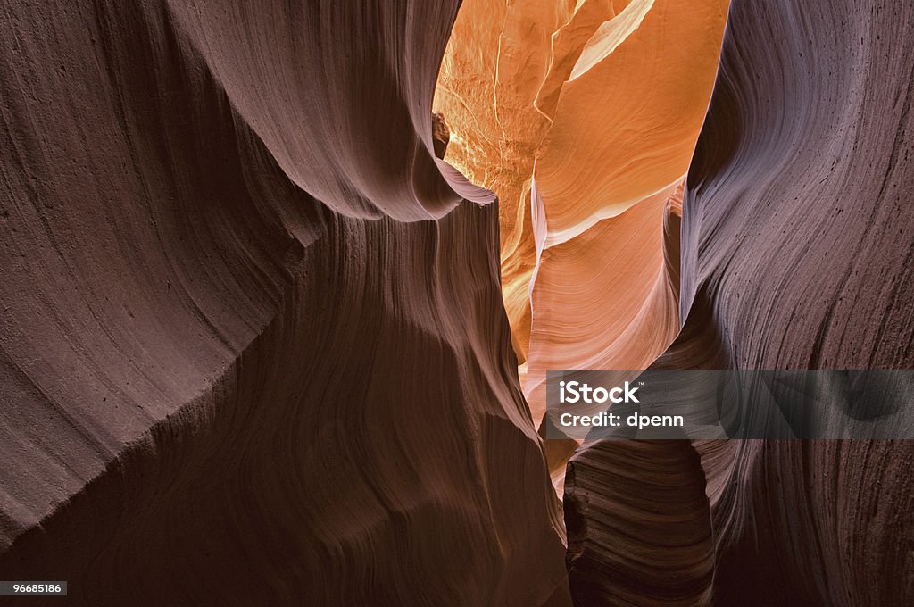 Slot Canyon Lower Antelope - Foto stock royalty-free di Ambientazione esterna