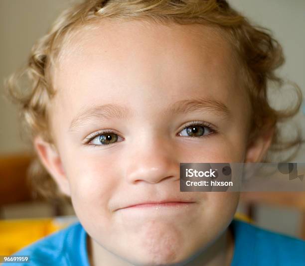 La Sonrisa Foto de stock y más banco de imágenes de Adolescencia - Adolescencia, Blanco - Color, Boca humana