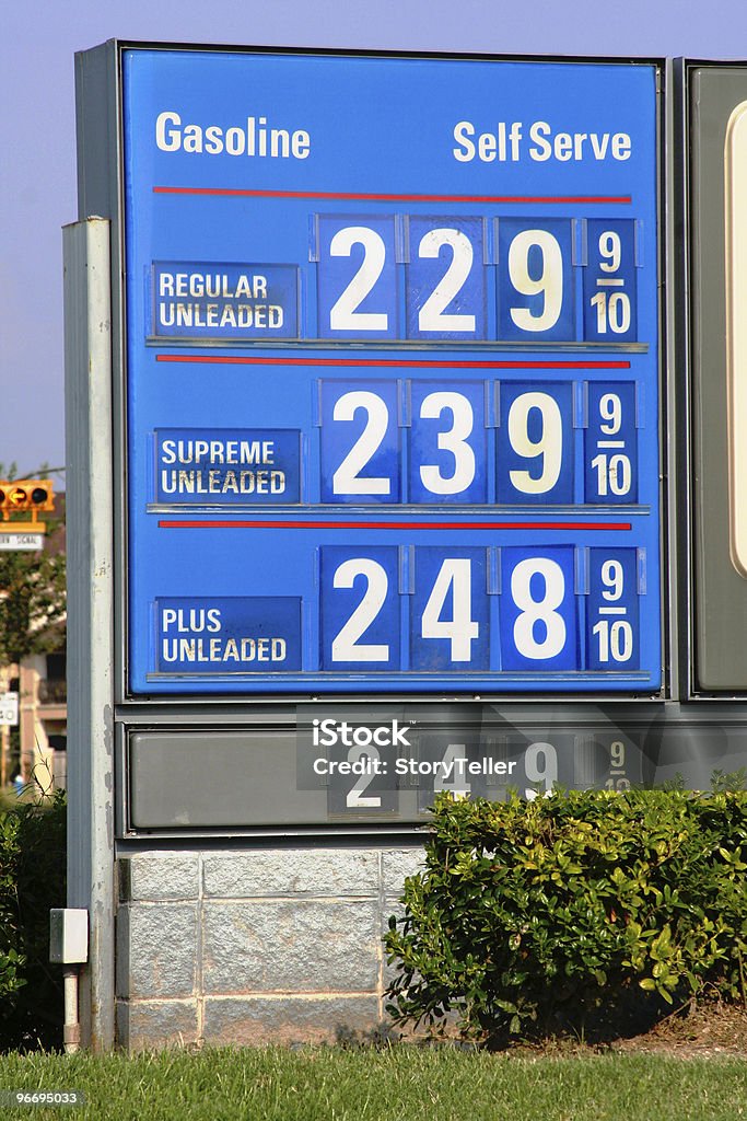Os preços da gasolina - Foto de stock de Alto - Descrição Geral royalty-free
