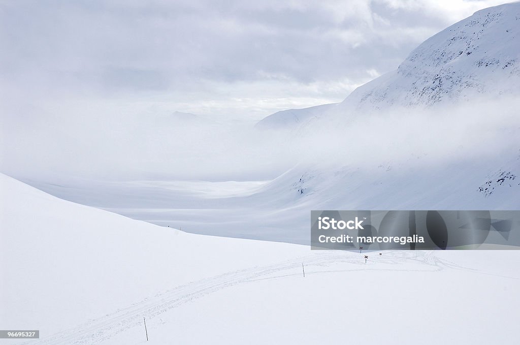 크로스 컨트리 스키, 하이킹 트레일 Kungsleden 라플란드 노르트 스웨덴 - 로열티 프리 겨울 스톡 사진