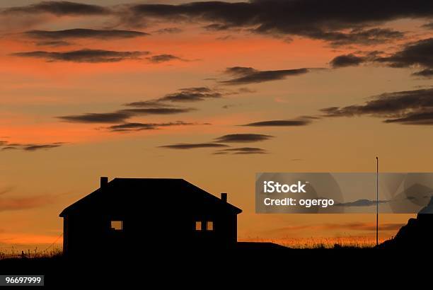 Arctic Dawn Stockfoto und mehr Bilder von Abgeschiedenheit - Abgeschiedenheit, Arktis, Außenaufnahme von Gebäuden