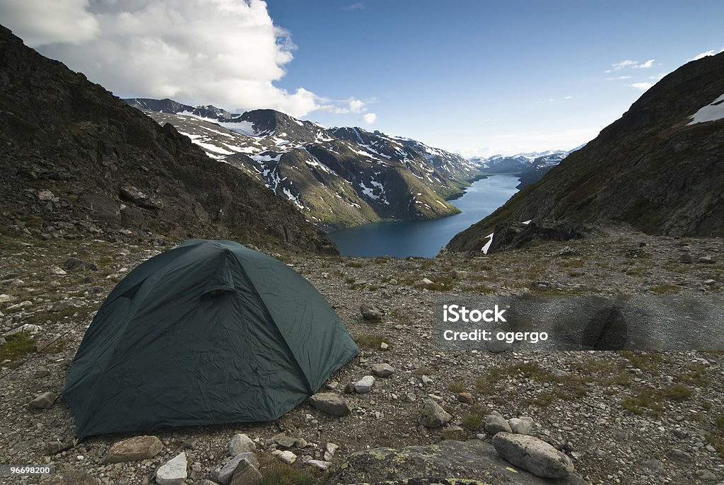 Namiot camp - Zbiór zdjęć royalty-free (Alpinizm)