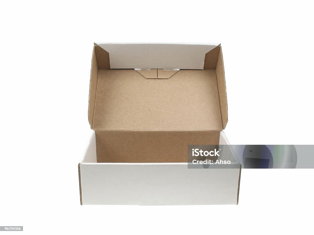 Carboard boîte ouverte sur le devant, avec un Tracé de détourage - Photo de Blanc libre de droits