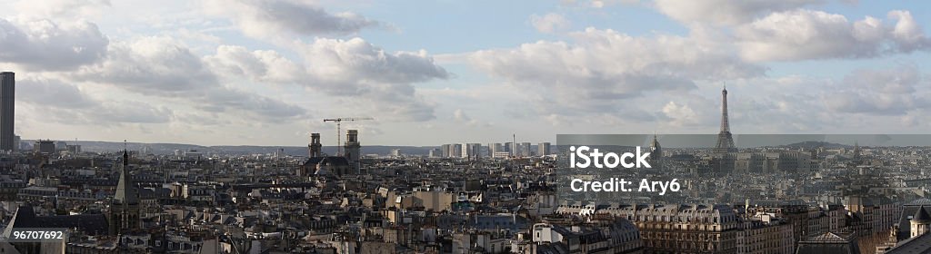 Parigi (Panoramica XXL) da una distanza vedere la torre di Eiffel - Foto stock royalty-free di Parigi