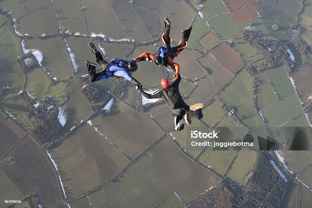 Três skydivers em queda livre - Royalty-free Queda Livre - Paraquedismo Foto de stock