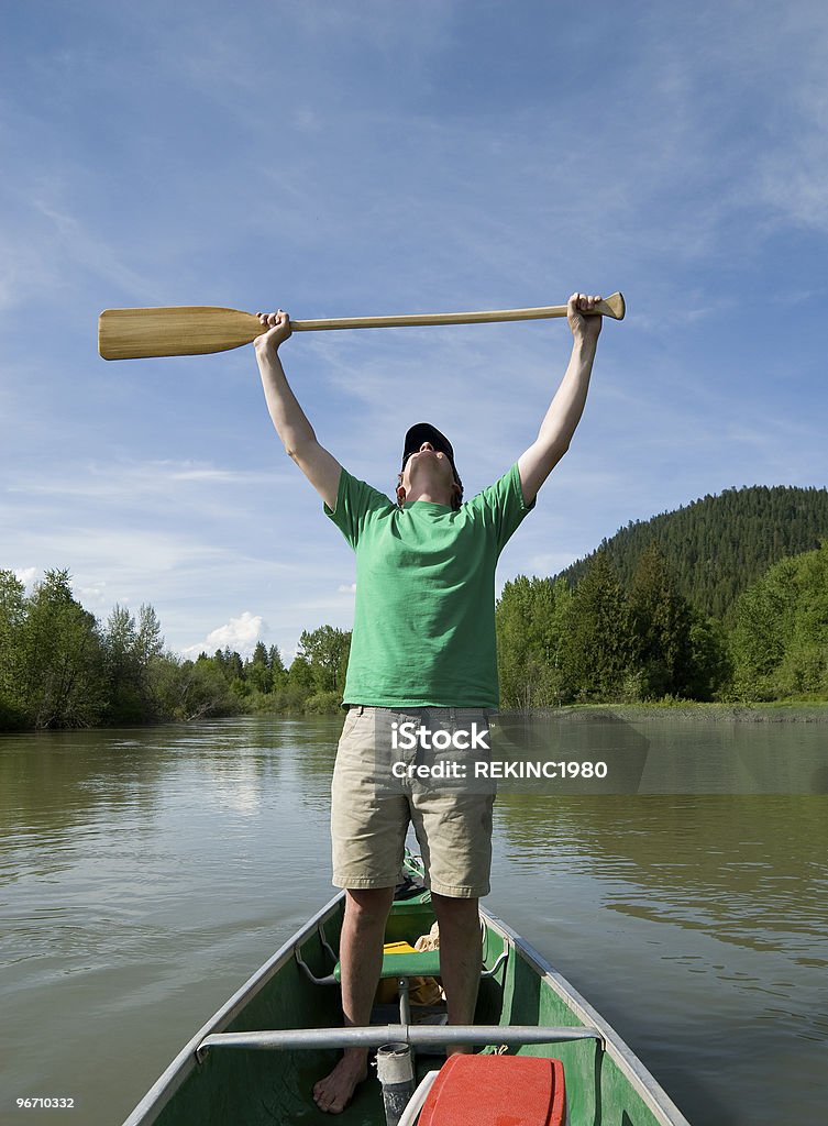Heureux de faire du canoë - Photo de Adulte libre de droits