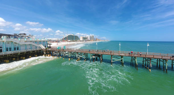 istock Historic Daytona Beach Main Street Pier 967103594