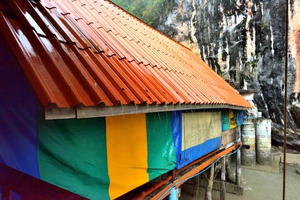 rain pouring off the tin roof - phuket province thailand tourist asia imagens e fotografias de stock