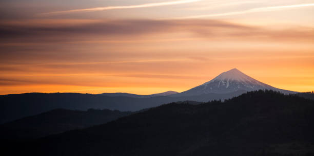 Sunrise View Prescott Park Mt McLoughlin Cascade Mountain Range