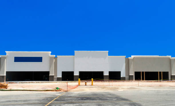 istock Front of New Retail Stores Coming 967323908