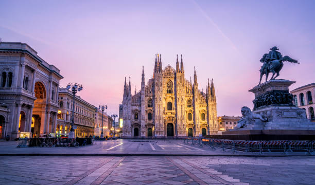 ミラノのドゥオーモ (ミラノ大聖堂) のミラノ、イタリア - emanuele ストックフォトと画像