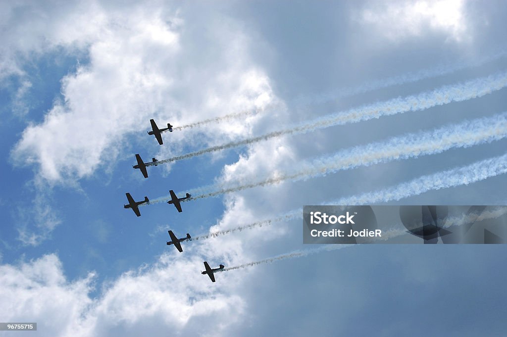 Seis avião voar por - Foto de stock de Espetáculo aéreo royalty-free
