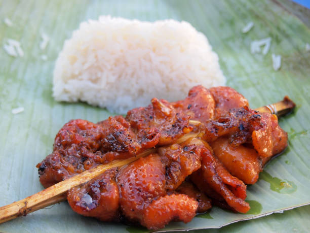 istock Skewer chicken pieces and sticky rice 967585012
