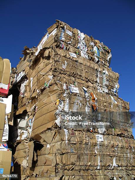 Cartón Monolith Foto de stock y más banco de imágenes de Fábrica de papel - Fábrica de papel, Almacén, Almacén de distribución