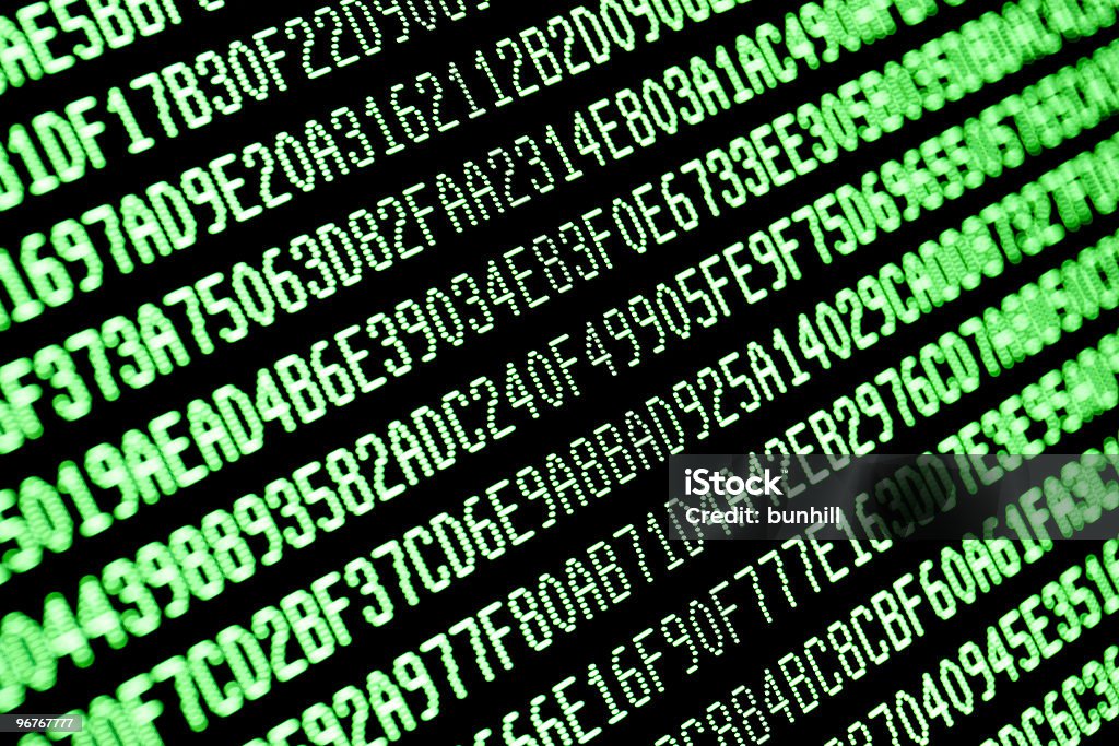 Casuale verde Codice esadecimale computer dati sullo schermo del monitor - Foto stock royalty-free di Caratteri digitali