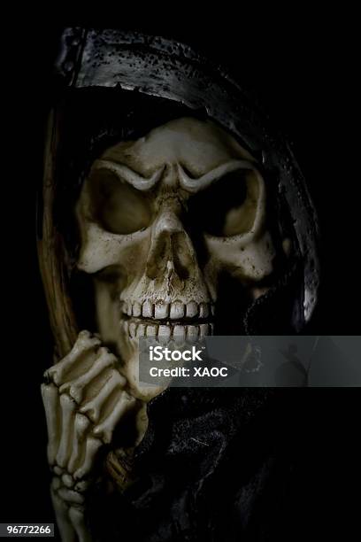 Barca Da Canottaggio - Fotografie stock e altre immagini di Colore nero - Colore nero, Composizione verticale, Cranio umano