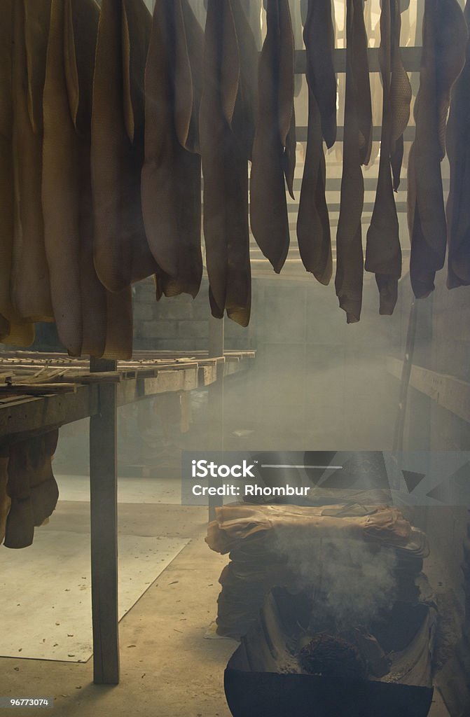 Hot trocknenden Naturgummi im smokehouse. - Lizenzfrei Asien Stock-Foto