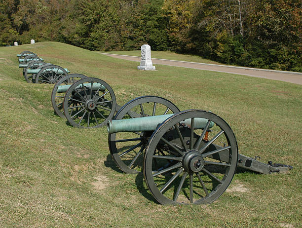 istock Union artillery battery at Vicksburg 96775616