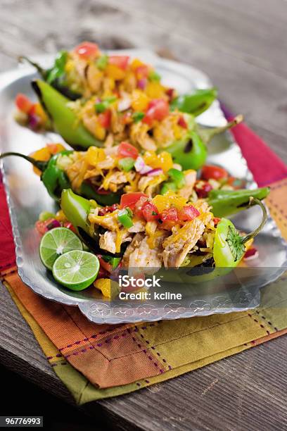 Foto de Rellenado Chili Con Pollo e mais fotos de stock de Anaheim - Anaheim, Molho Mexicano, Arroz - Alimento básico