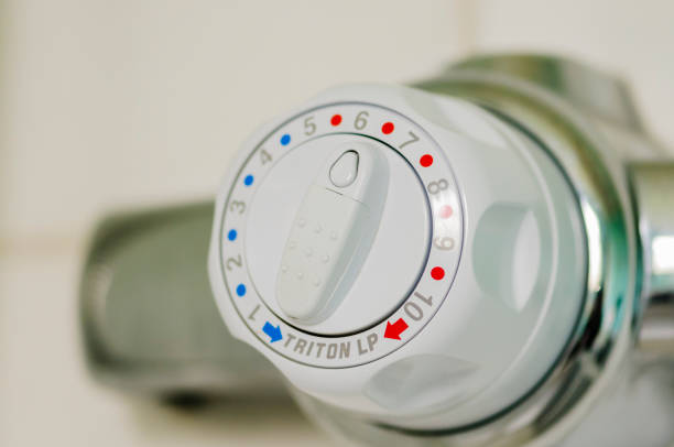 istock Temperature control of a shower mixer valve 967773488