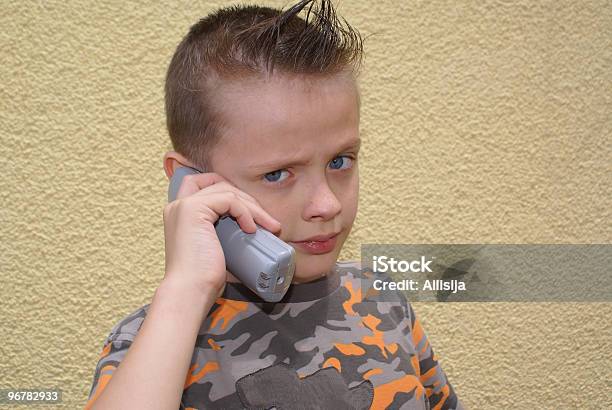 Boy Foto de stock y más banco de imágenes de Adolescente - Adolescente, Aparato de información, Bien parecido