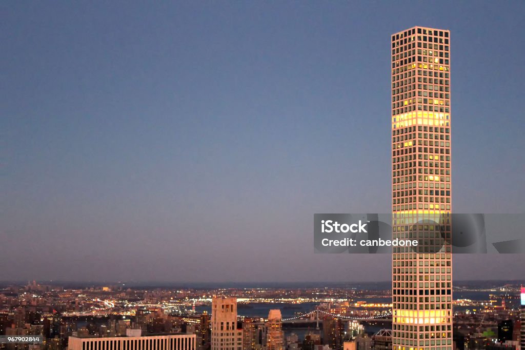 432 park avenue skyscraper at twilight in manhattan Avenue Stock Photo