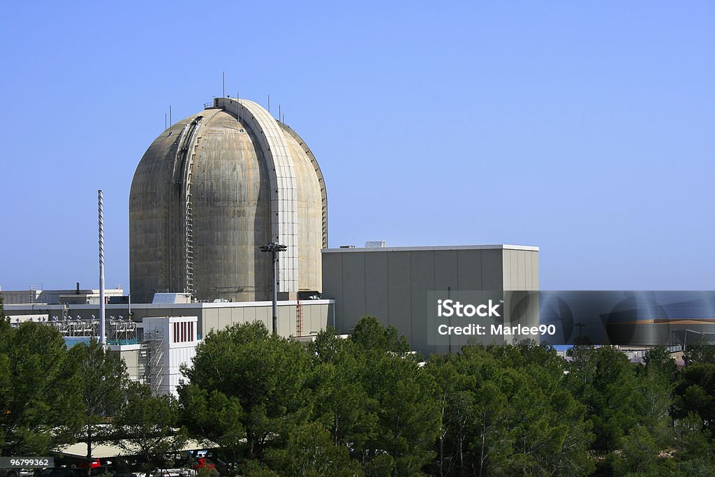 Centrale nucleare - Foto stock royalty-free di Centrale nucleare