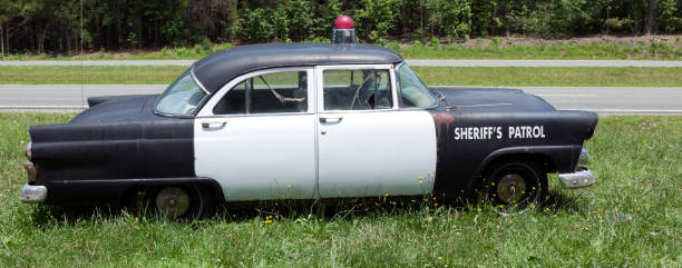 istock Antique Police Car Speed Deterrent 967998736