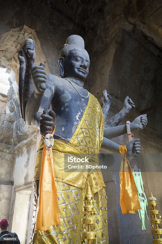 ビシュヌ神の像、カンボジアのアンコールワット - アジア大陸のロイヤリティフリーストックフォト