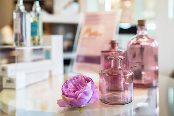 Detail of the pink ornaments of a beauty salon.