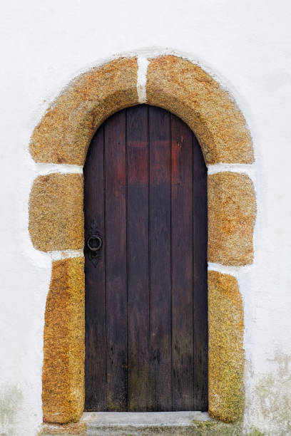 istock Old Wooden Door 968094618
