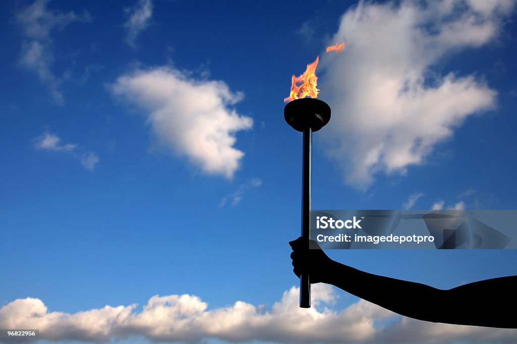 Con bruciare Fiaccola - Foto stock royalty-free di Fiaccola