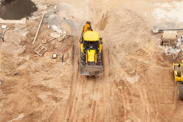 istock Use of the excavator in construction 968266838