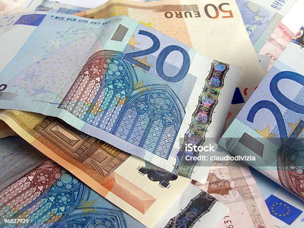 Dinero Foto de stock y más banco de imágenes de Actividad comercial - Actividad comercial, Actividades bancarias, Billete de Banco de la Comunidad Europea