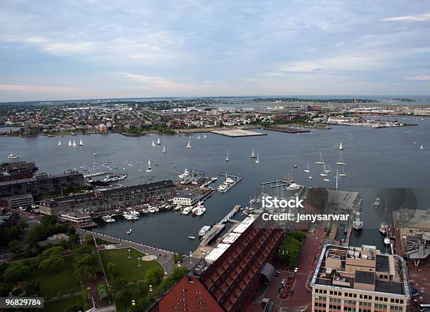 Vista Aérea Porto De Boston Waterfront Long Wharf Cristóvão Colombo Park - Fotografias de stock e mais imagens de Boston - Massachusetts