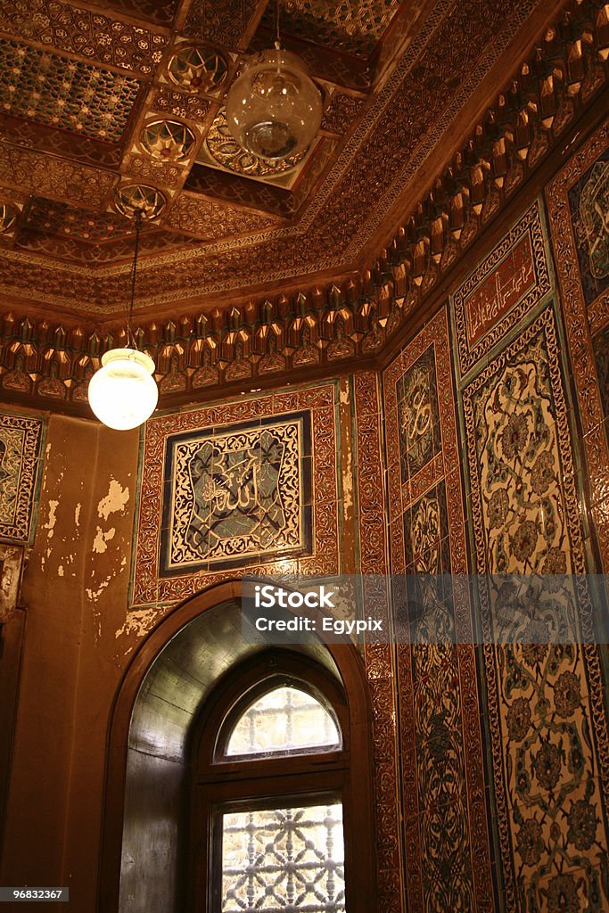 Interno del vecchio palazzo del cairo - Foto stock royalty-free di Camera