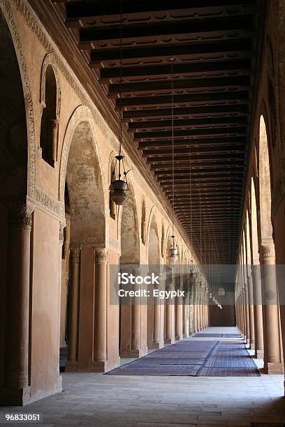 Moschee Von Touloun In Kairo Stockfoto und mehr Bilder von Alt - Alt, Anzünden, Architektonische Säule