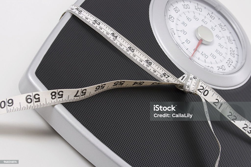 Весы и измерительная лента - Стоковые фото Без людей роялти-фри