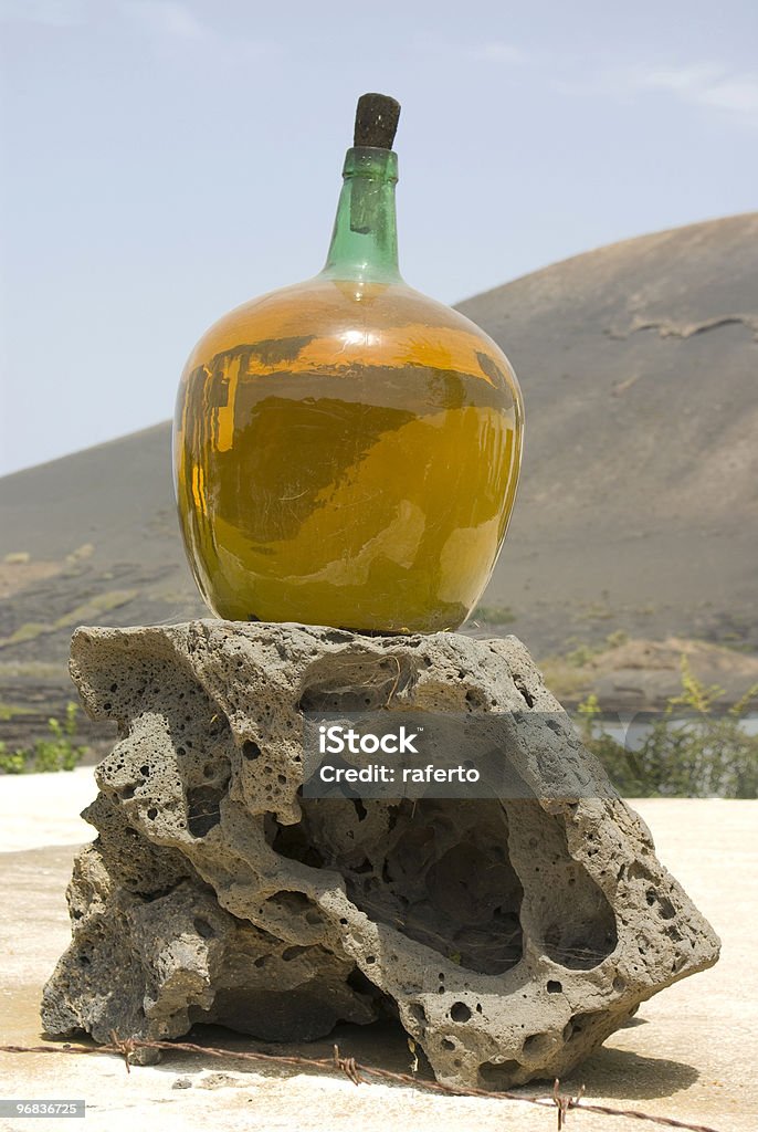 Botella de vino - Foto de stock de Aire libre libre de derechos