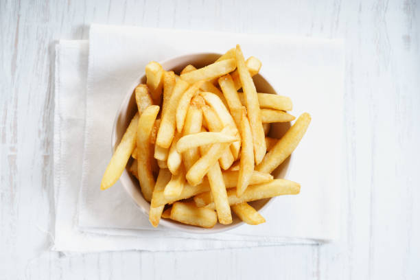 pommes frites - appetizer bowl potato chip condiment photos et images de collection