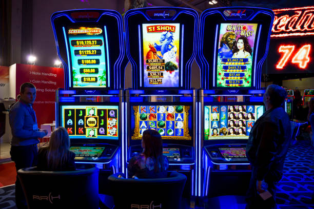 Slot Machines In Casino Stock Photo - Download Image Now - Slot Machine,  Casino, Coin Operated - iStock