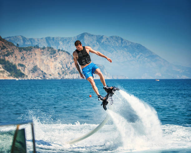 flyboarding。 - motorboating jet boat jet boating summer ストックフォトと画像