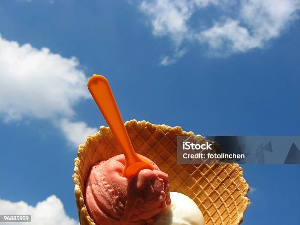 Ice Cream Cone Stockfoto und mehr Bilder von Speiseeis - Speiseeis, Eis, Waffel - Keks