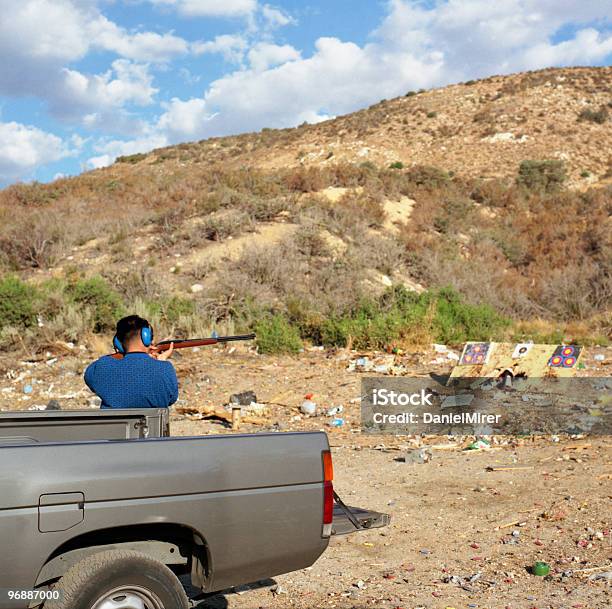 Tiro Al Blanco California Foto de stock y más banco de imágenes de Agresión - Agresión, Arma, Armamento