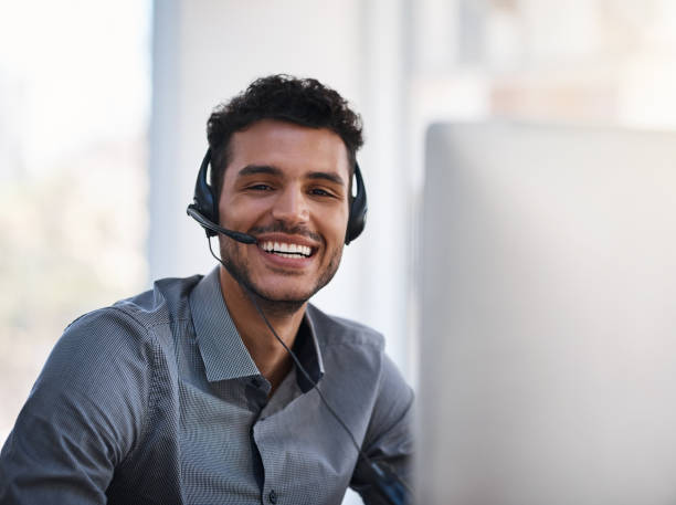 istock Here to log and resolve all your calls 968901428
