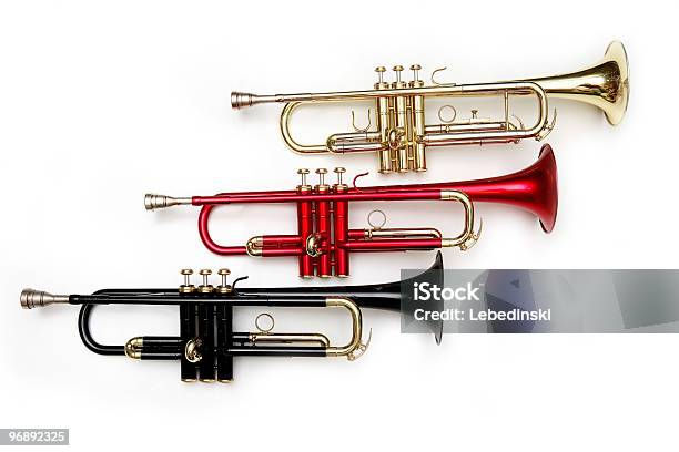 Trompetes - Fotografias de stock e mais imagens de Fundo Branco - Fundo Branco, Música, Atuação